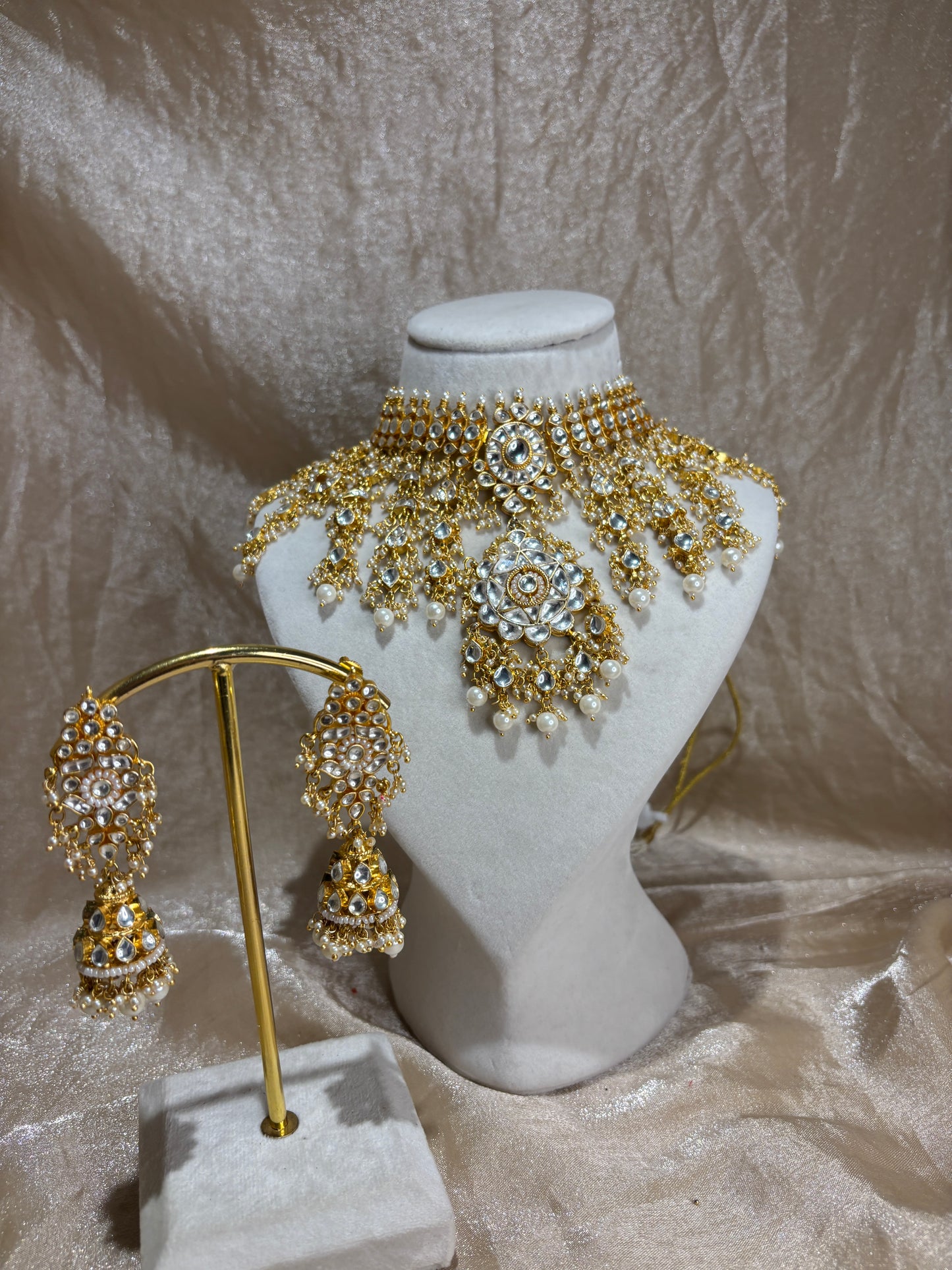 heavy gold choker set