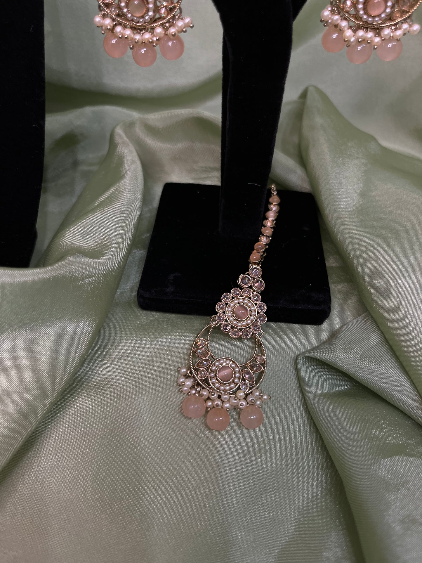 Peach necklace set