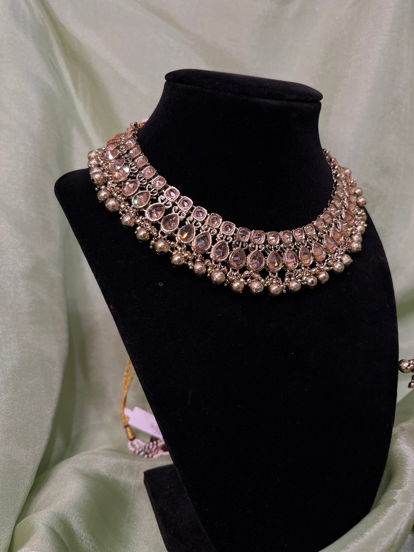 Gold necklace set