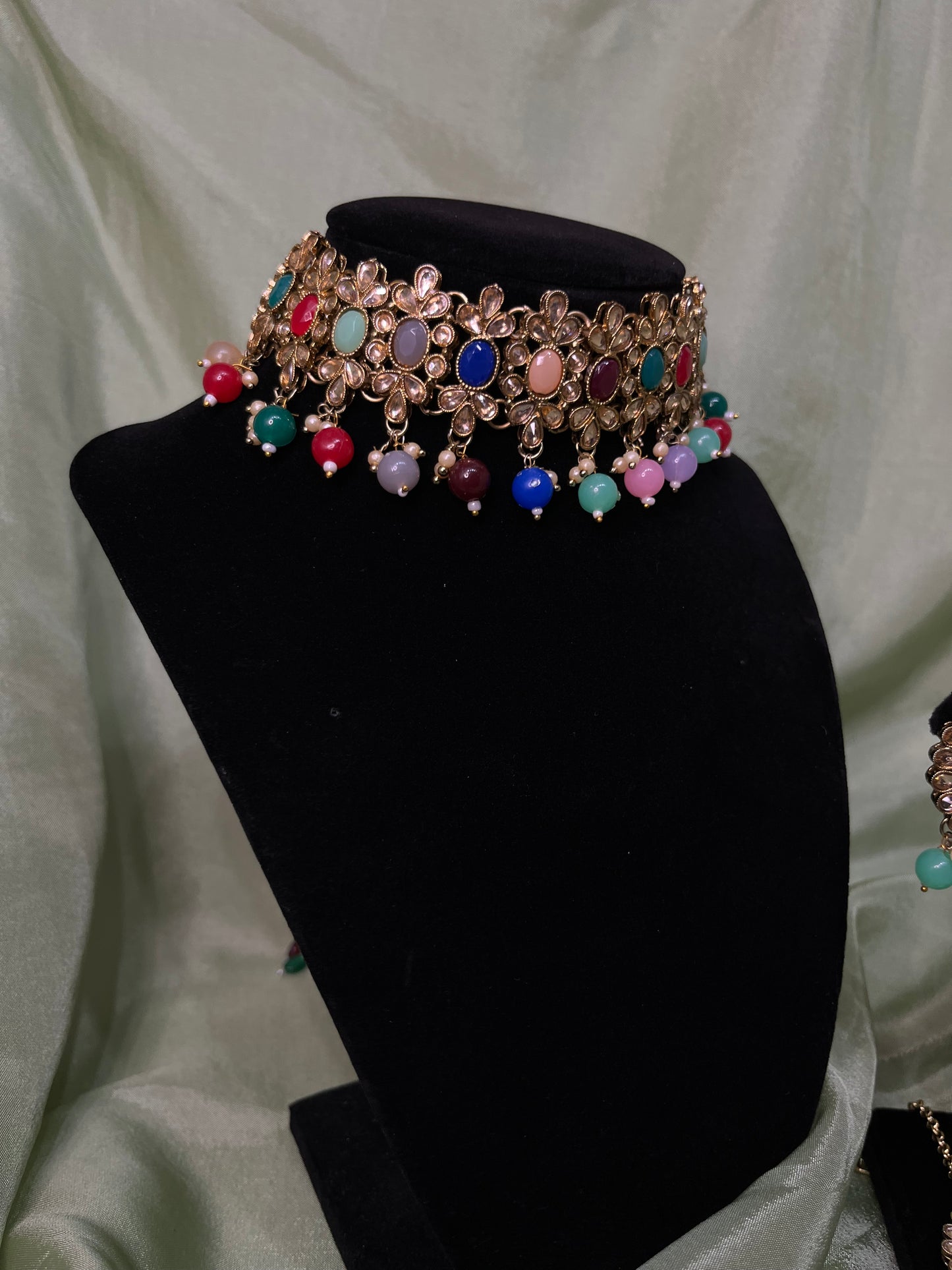 Multi choker set