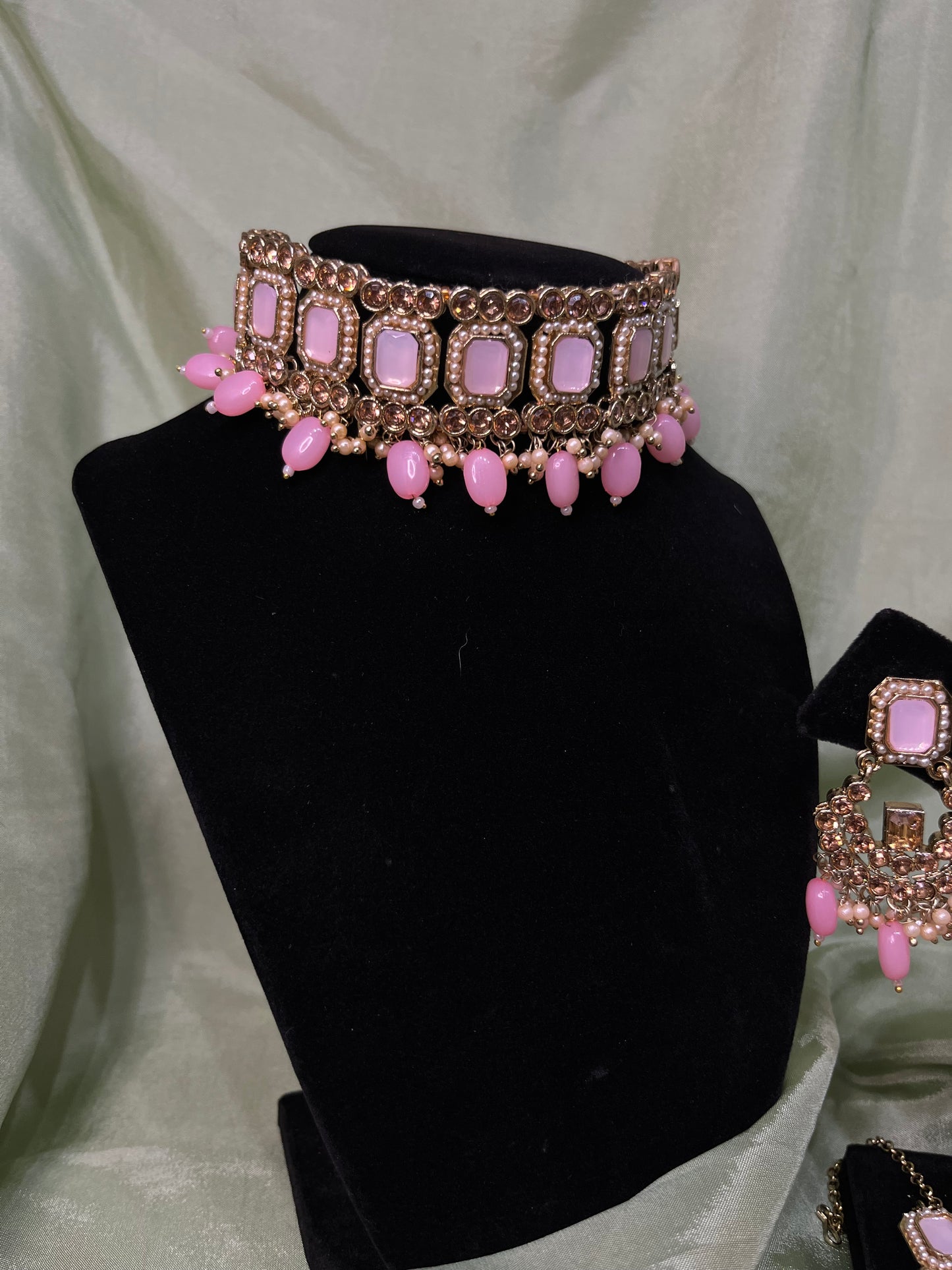 Baby pink choker set