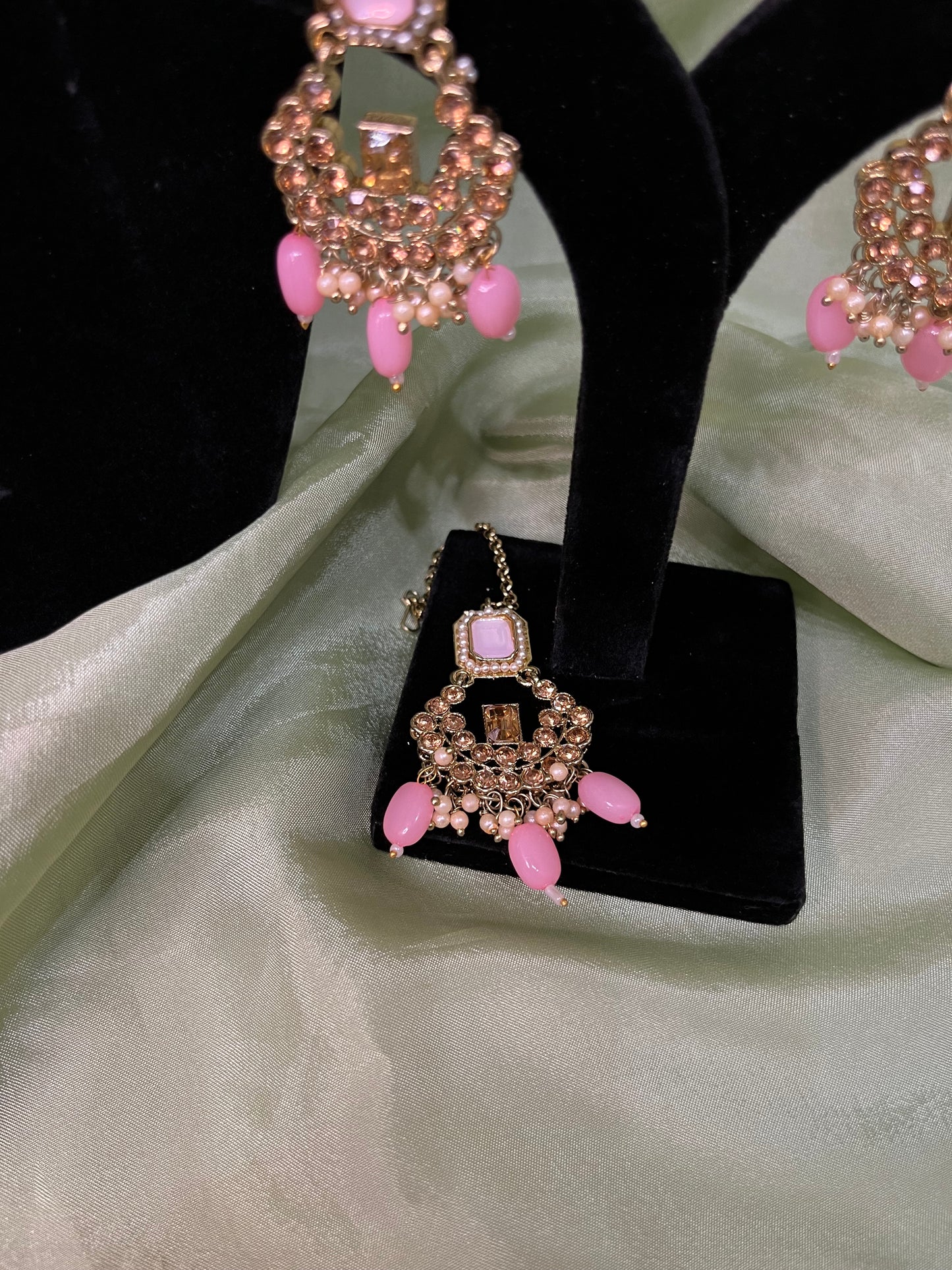 Baby pink choker set