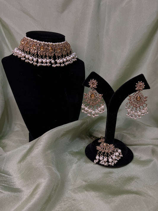 Gold choker set