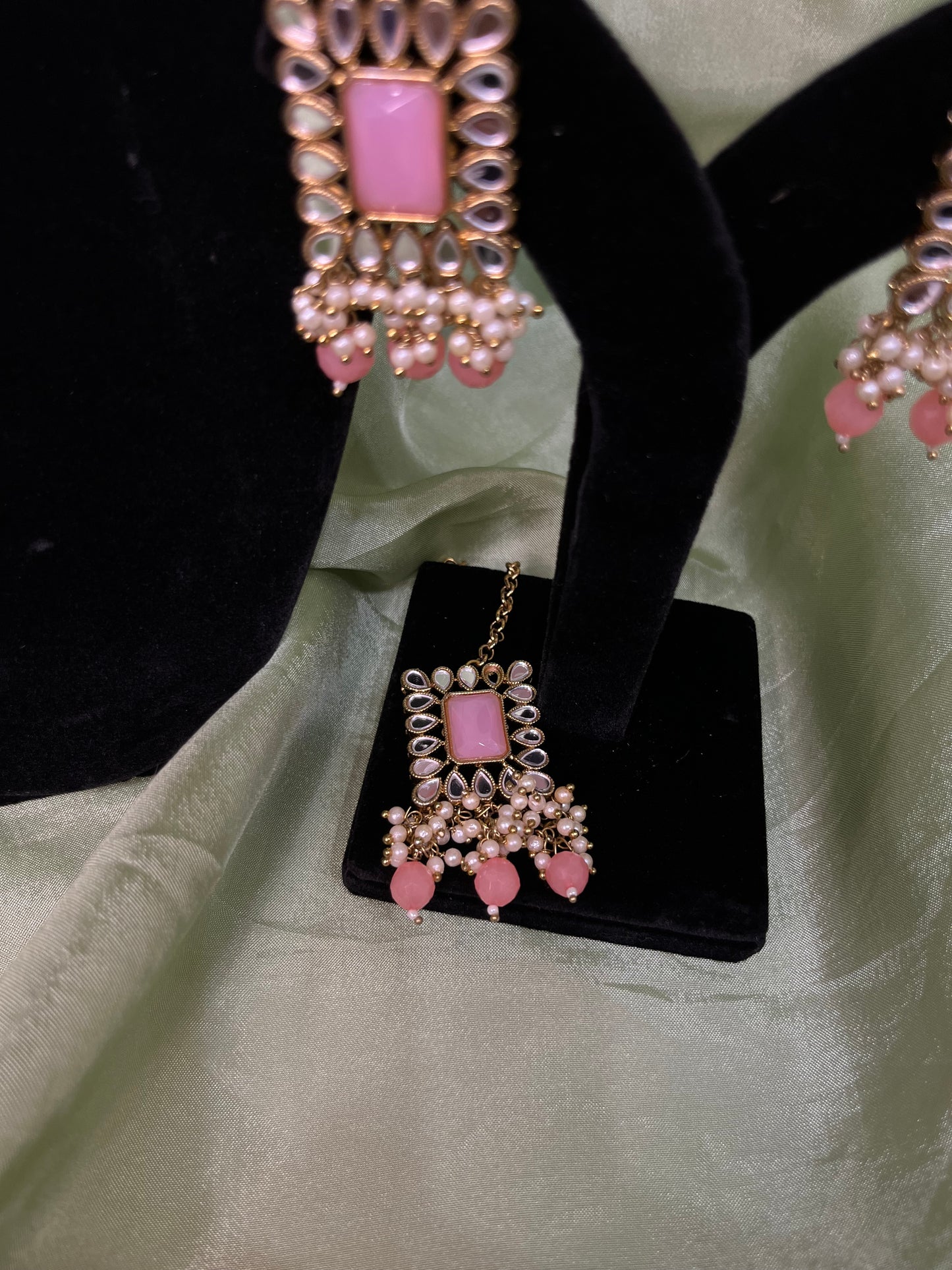 Baby pink mirror choker set