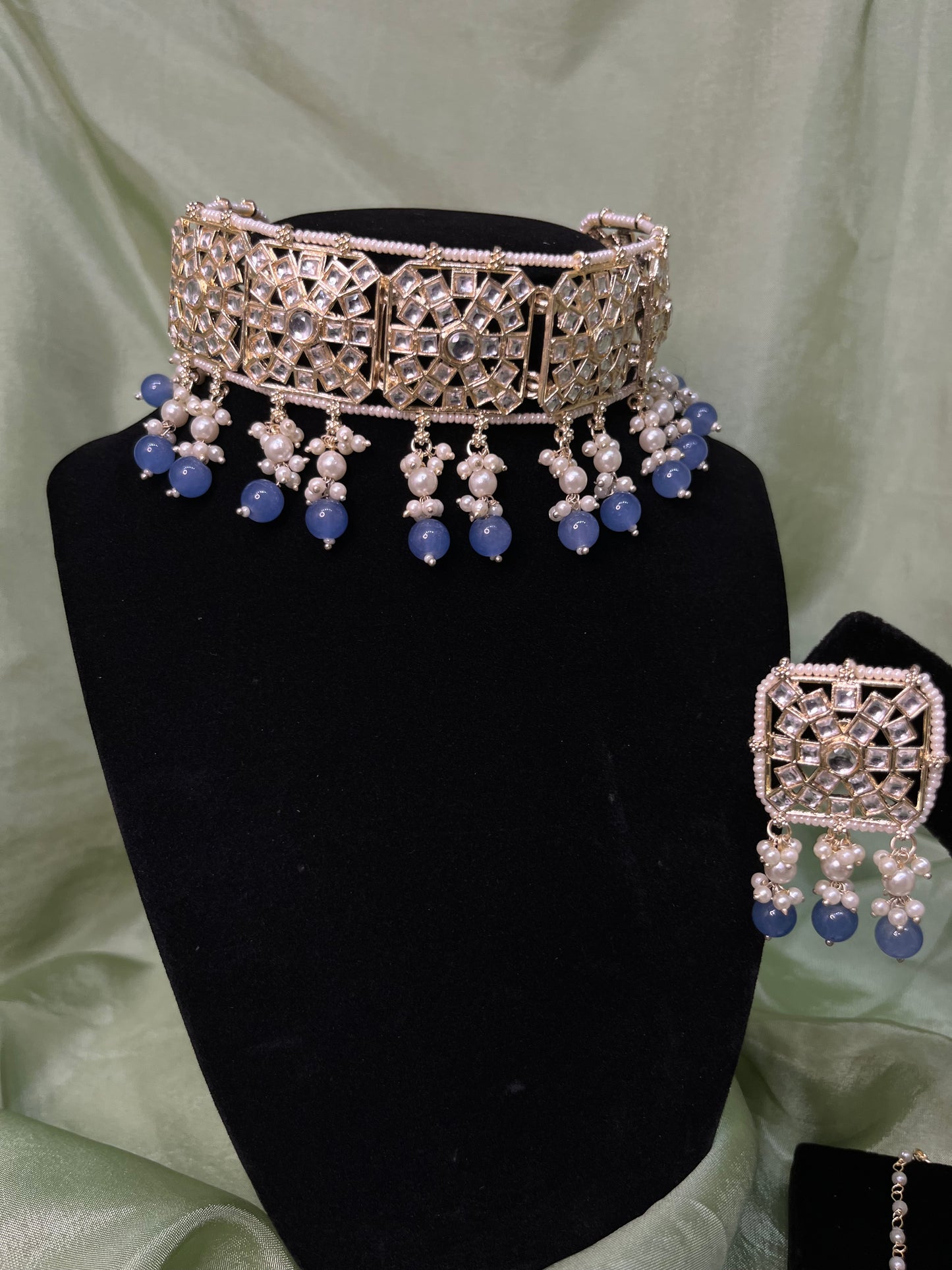 Blue white kundan choker set