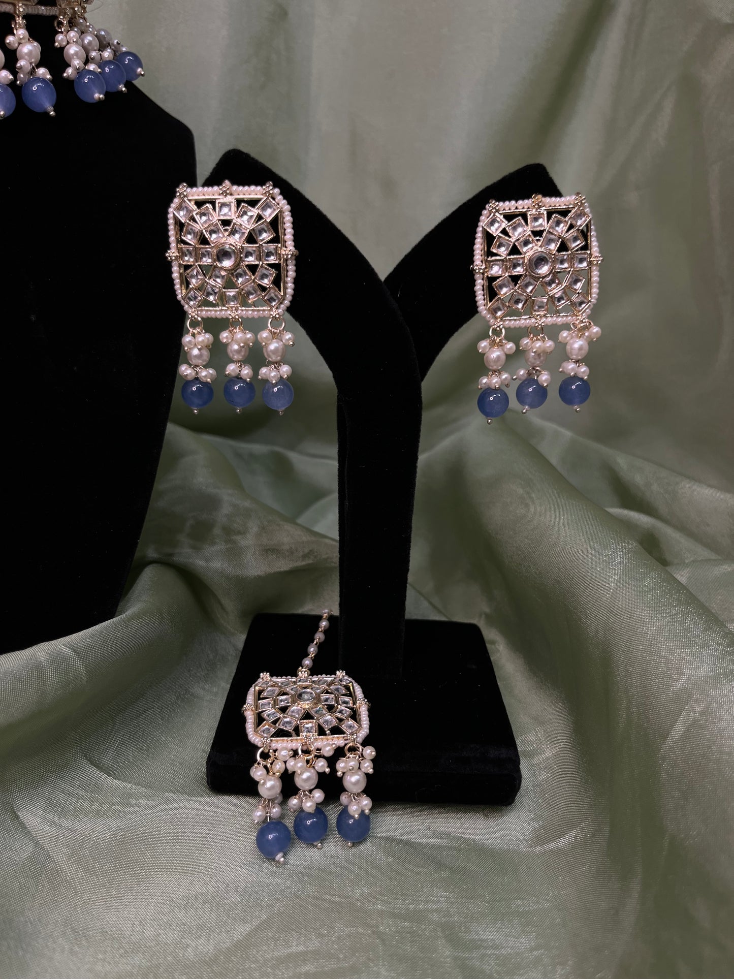 Blue white kundan choker set