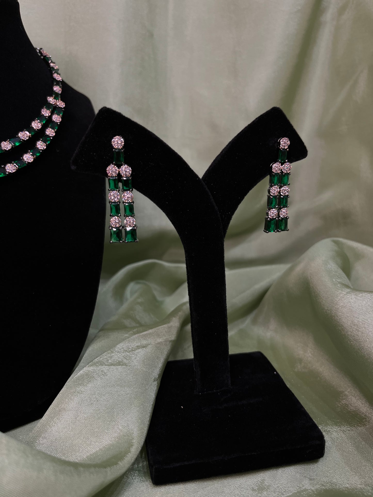 Emerald green American diamond set