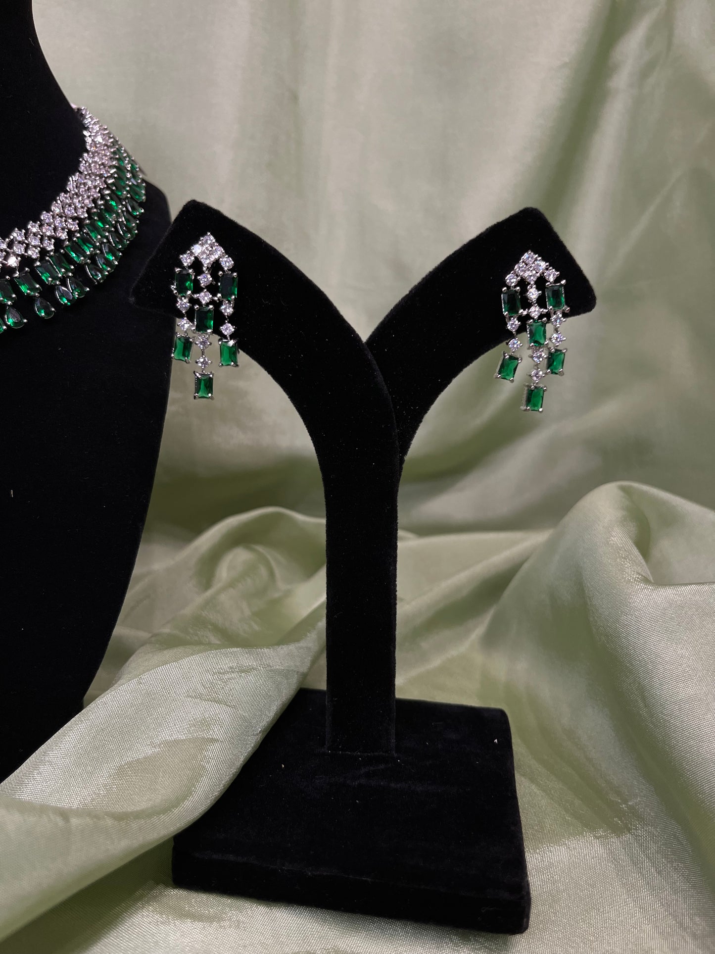 Emerald green American diamond set