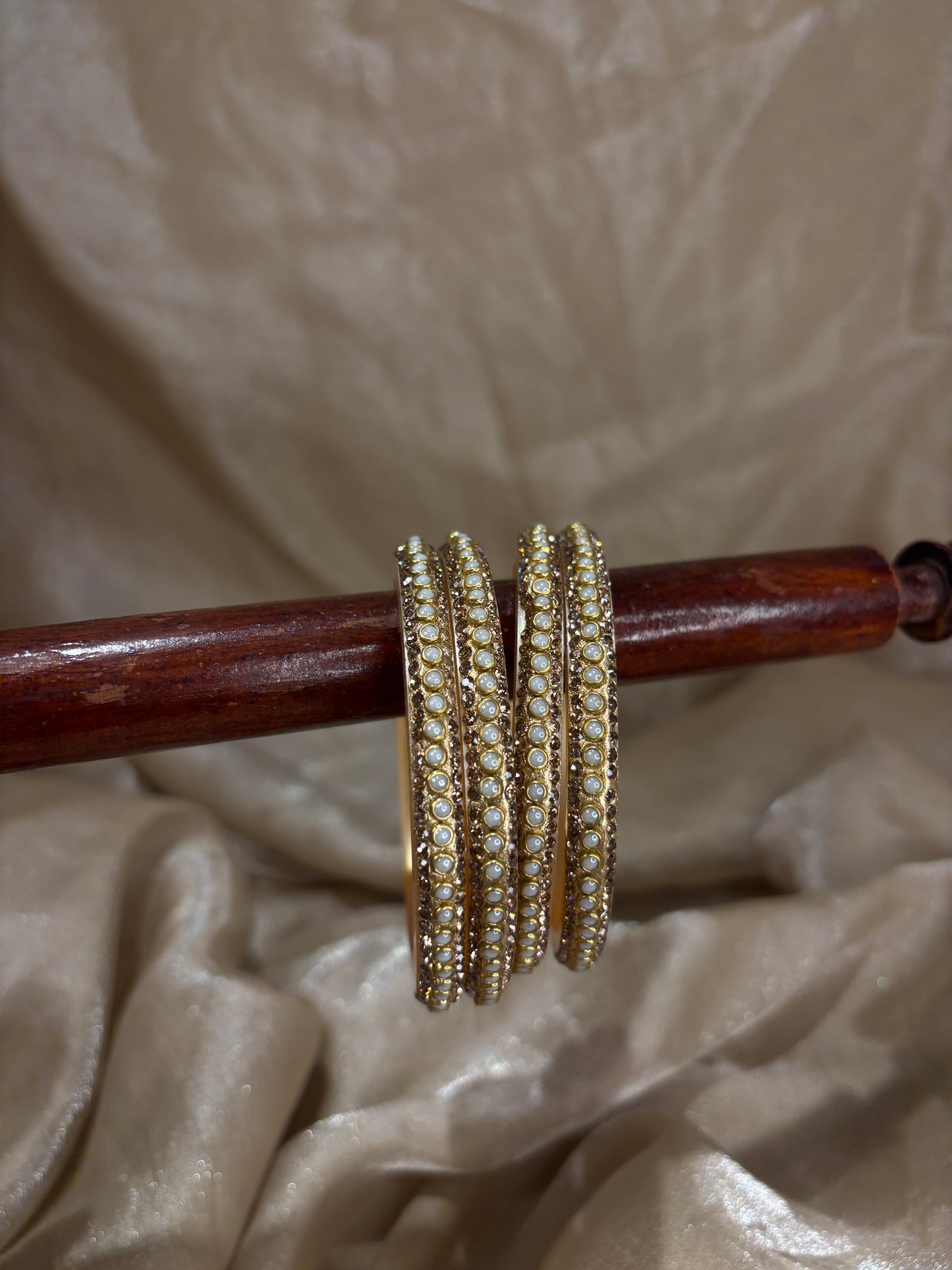 Pearl filler bangle
