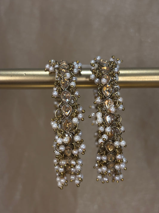 Gold pearl detail kare