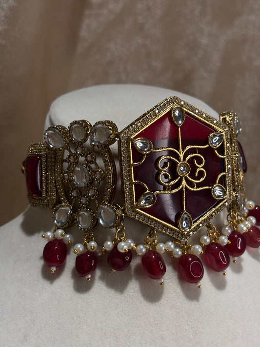 Red choker set