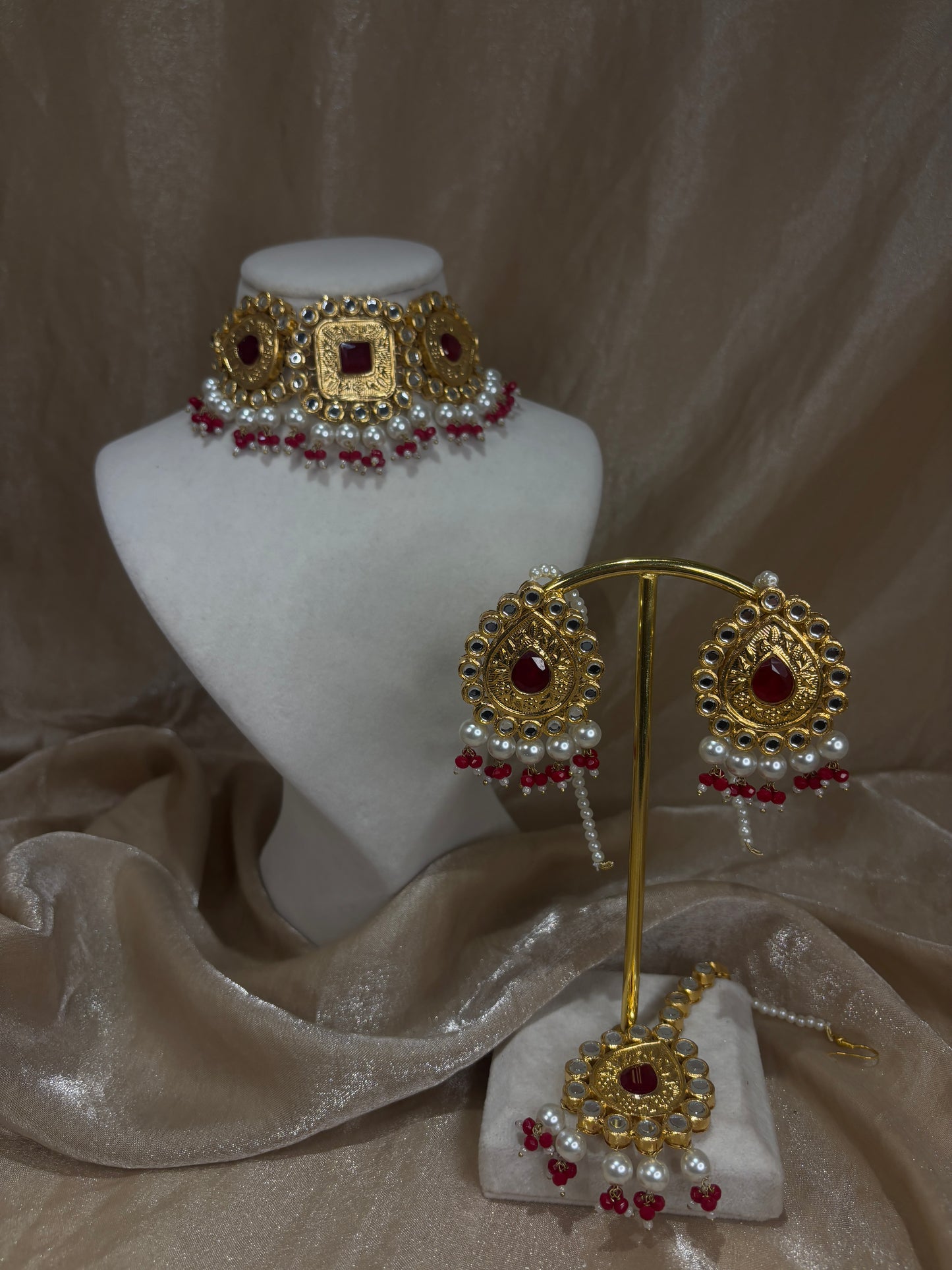 Maroon thappa kundan set