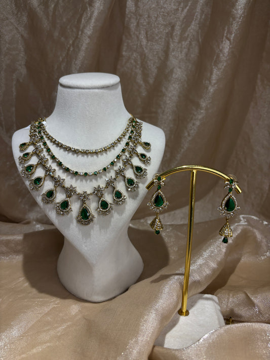 Emerald green necklace set