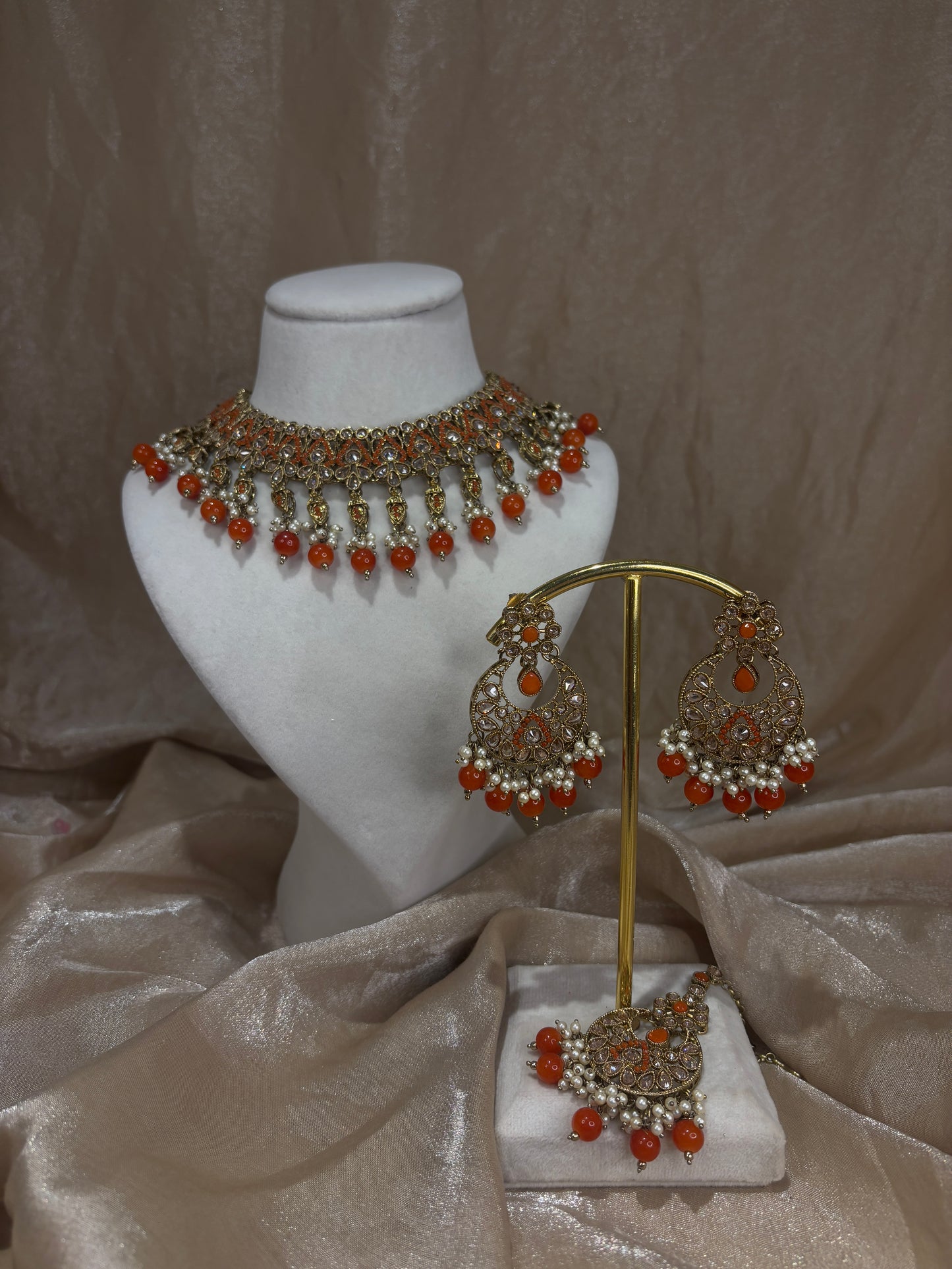 Orange necklace set