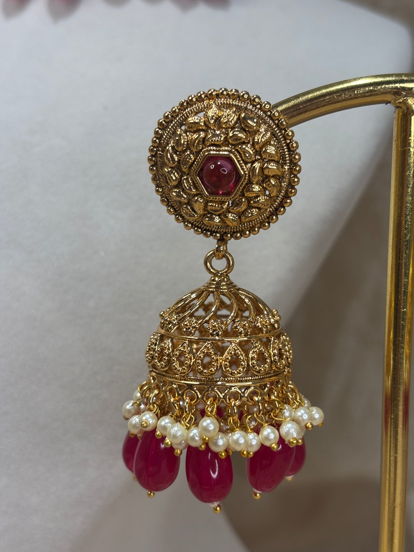 Maroon antique gold choker set