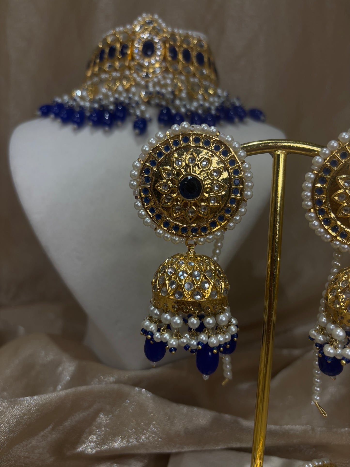 Heavy royal blue thappa kundan choker