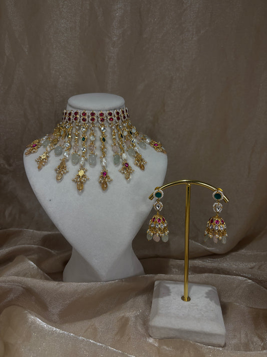 Multi-colour choker set