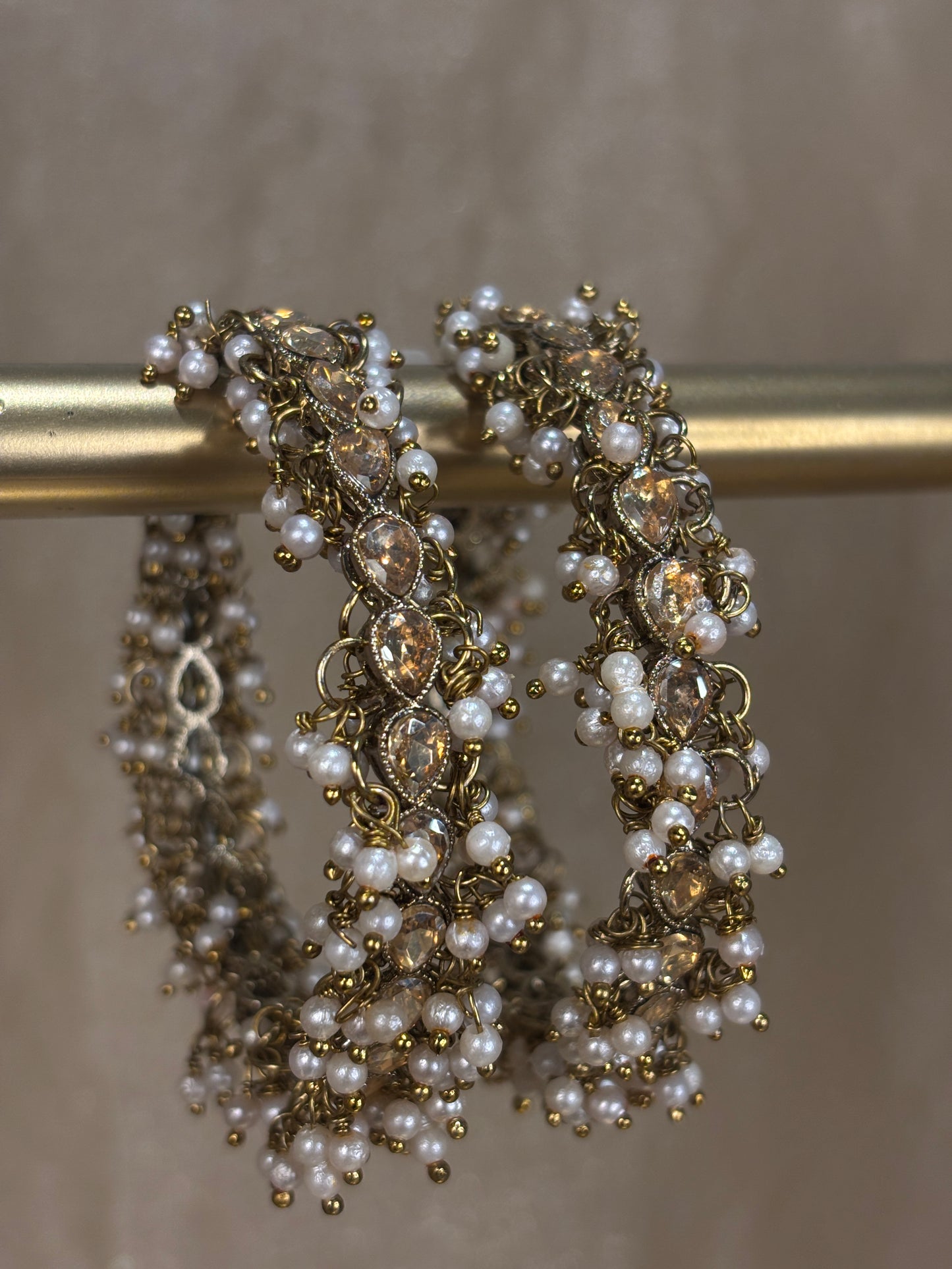 Gold pearl detail kare
