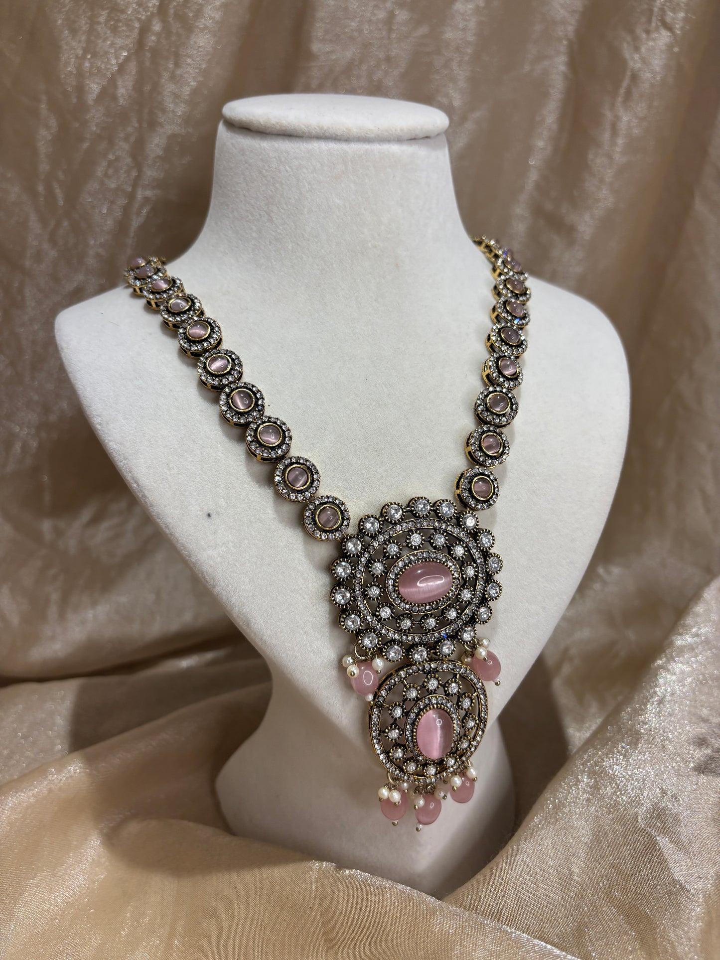 Baby pink necklace set