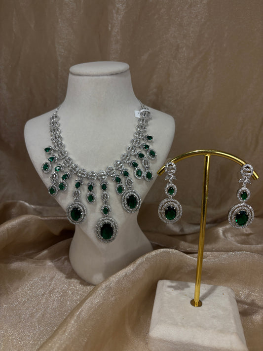 Emerald green necklace set