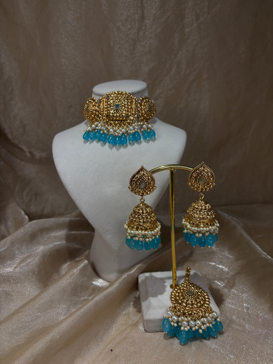 Blue antique gold choker set