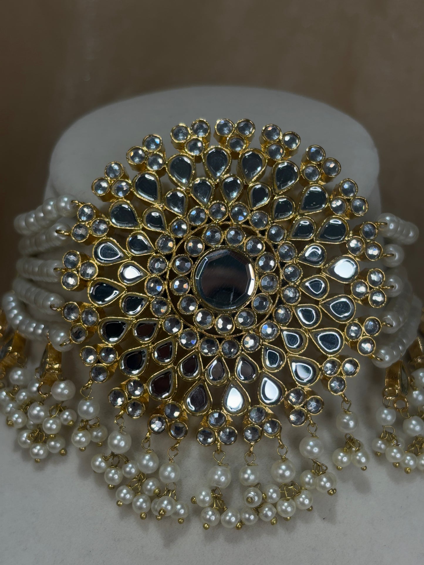 Gold farshi kundan set