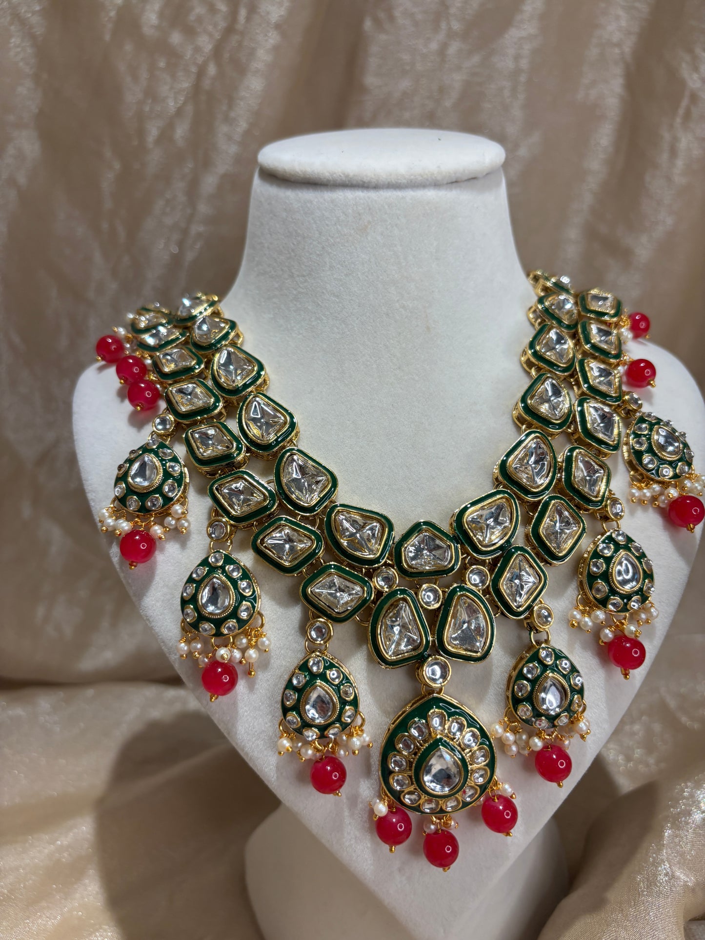 Red necklace set