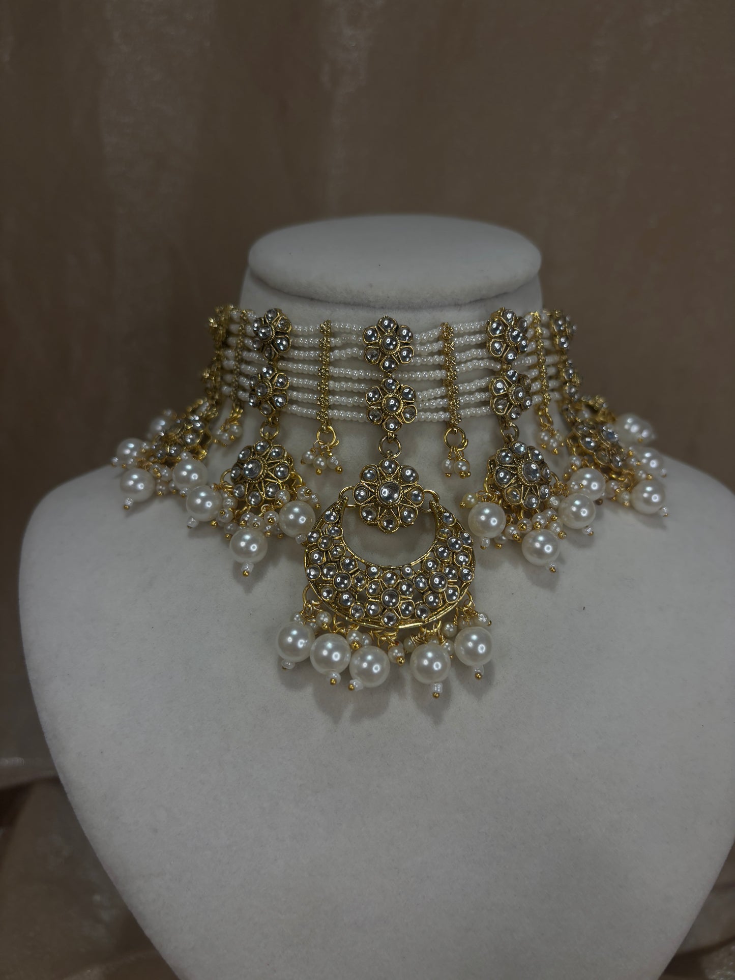 Gold choker set