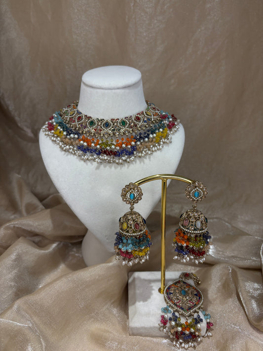 Heavy multi-colour necklace set