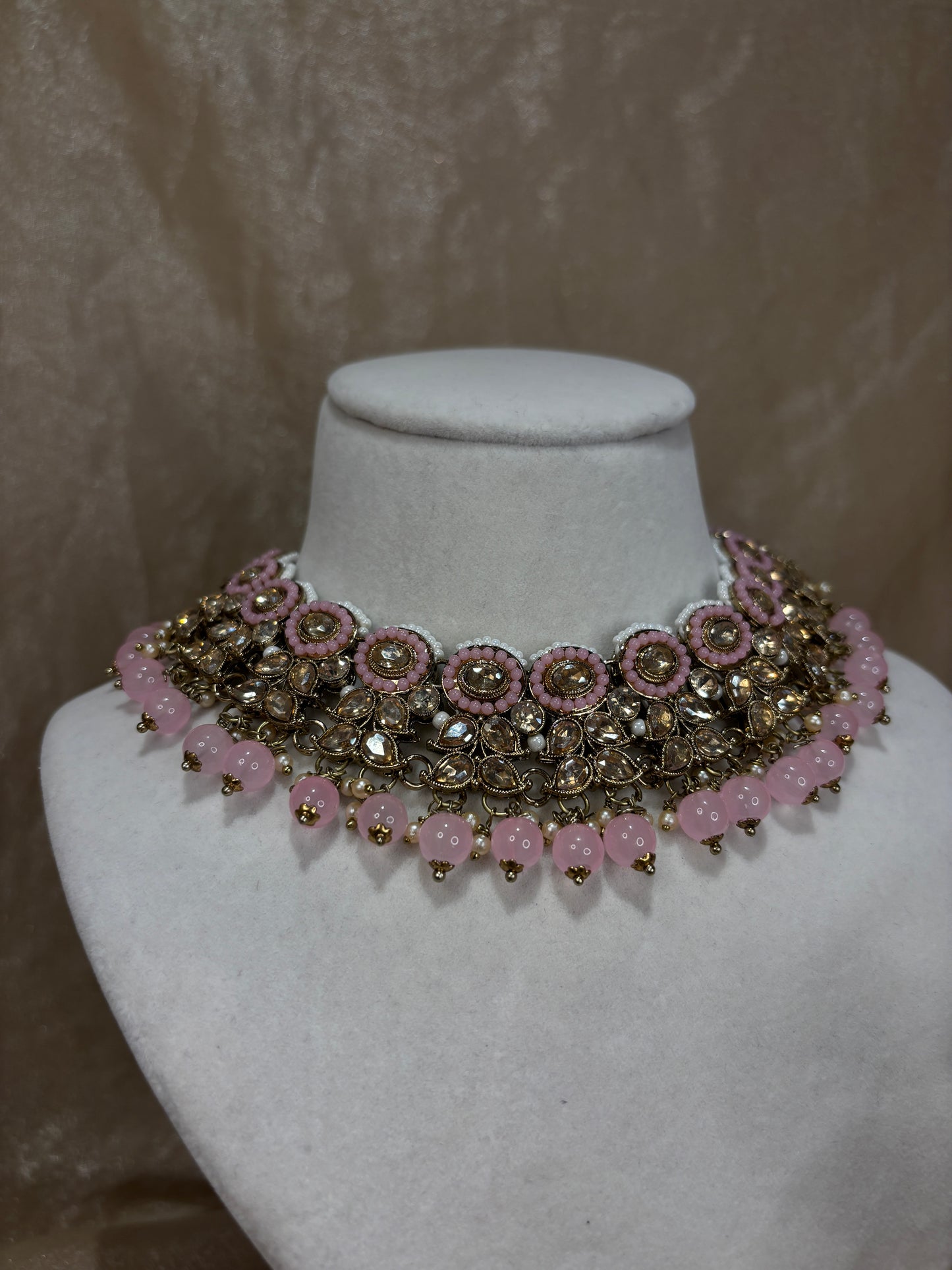 Baby pink necklace set