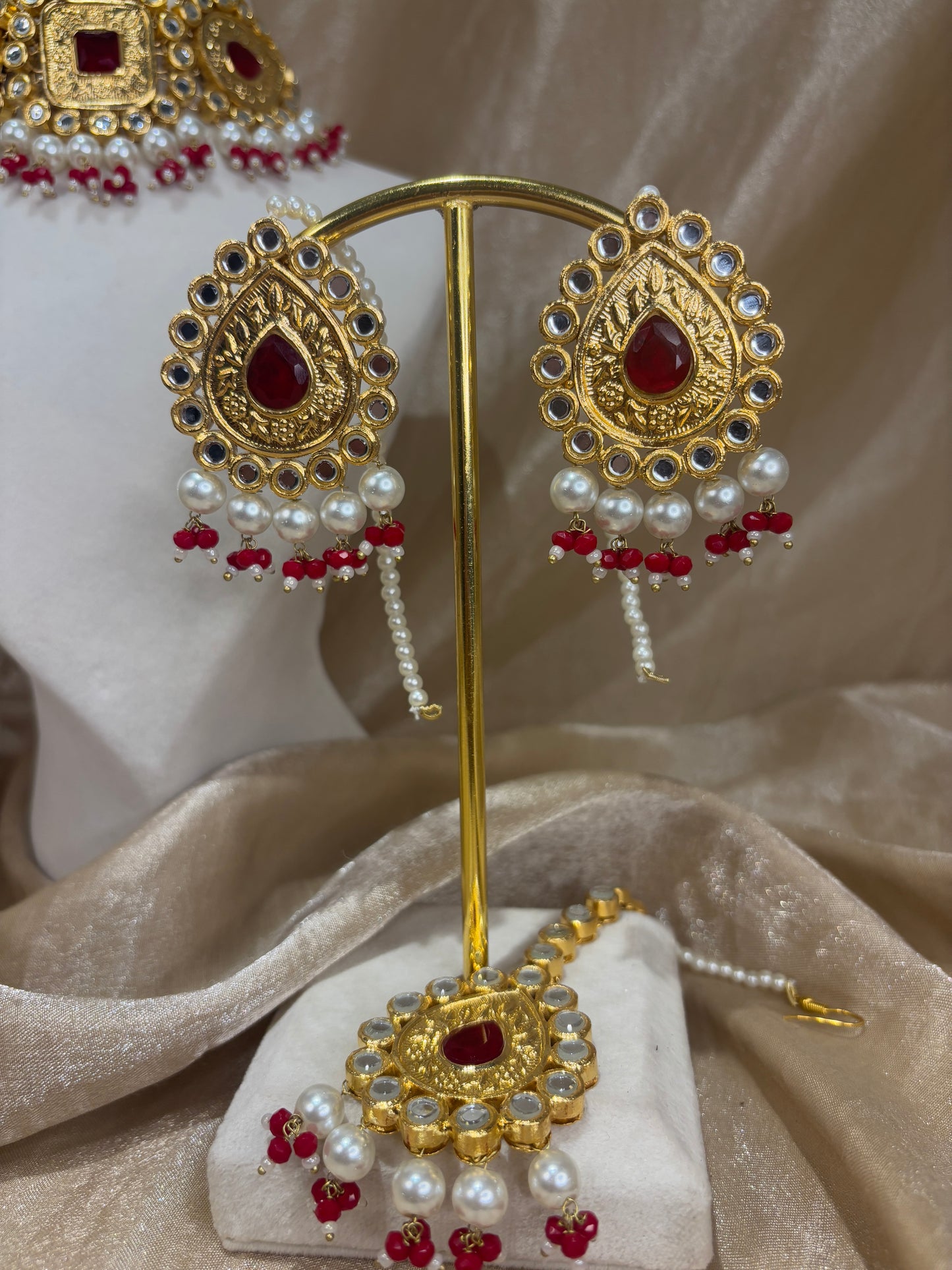 Maroon thappa kundan set