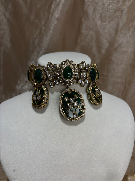 Emerald green choker