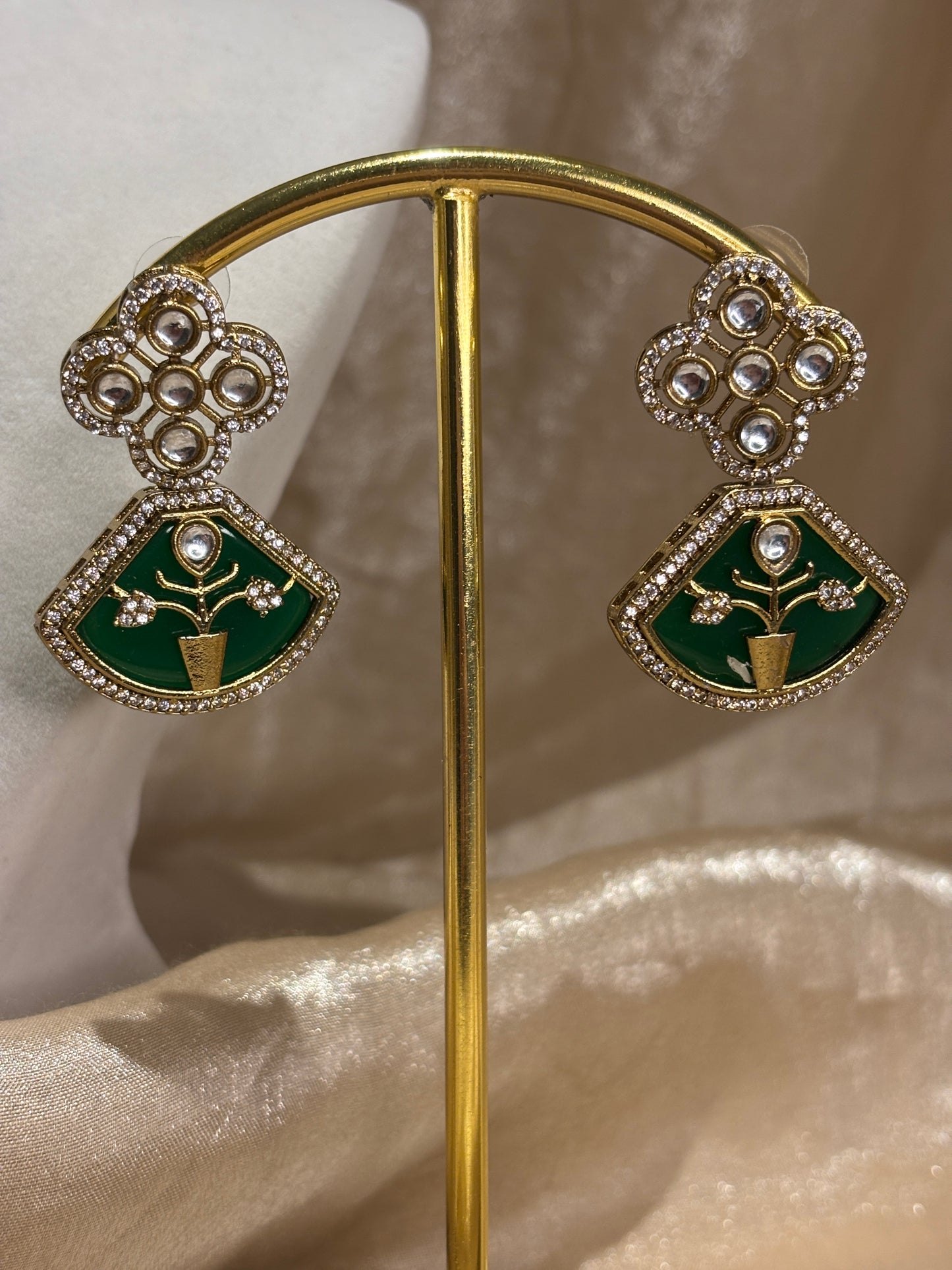 Emerald green choker set