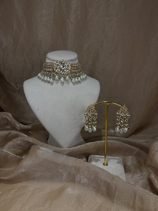 Gold choker set