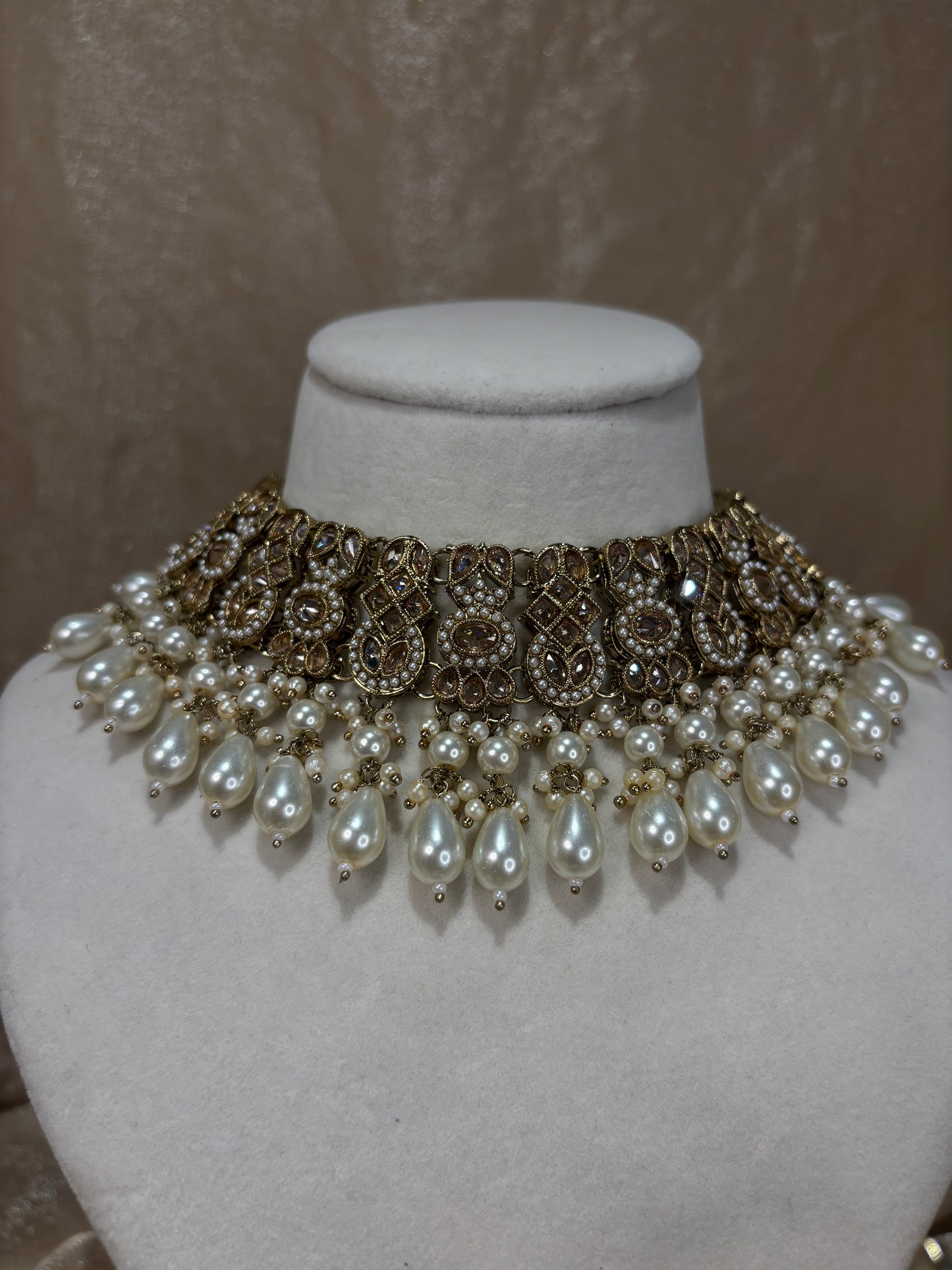 Gold choker set