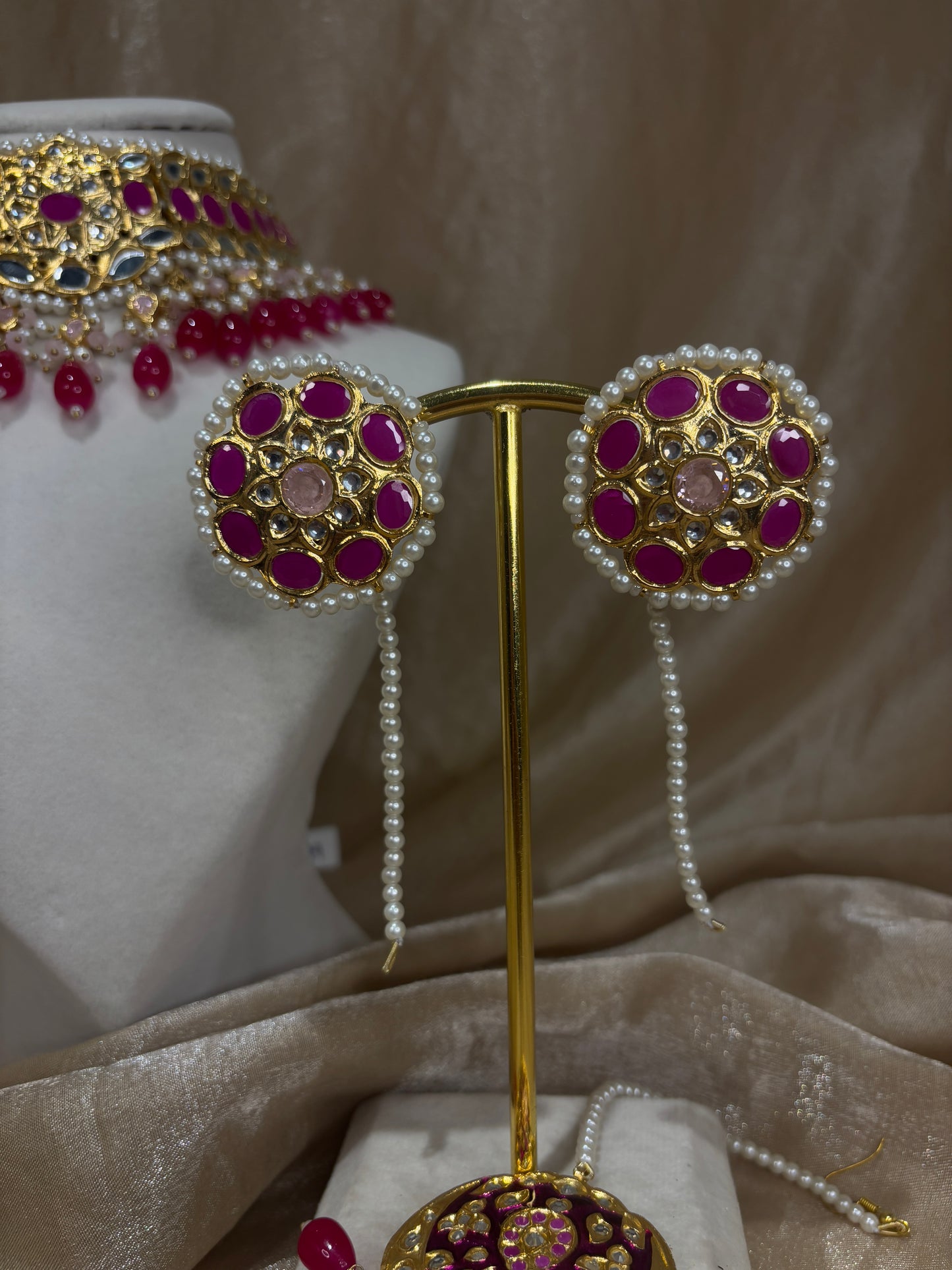 Hot pink thappa kundan choker