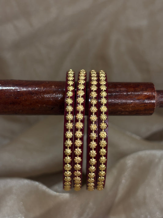 Gold accent choora bangle
