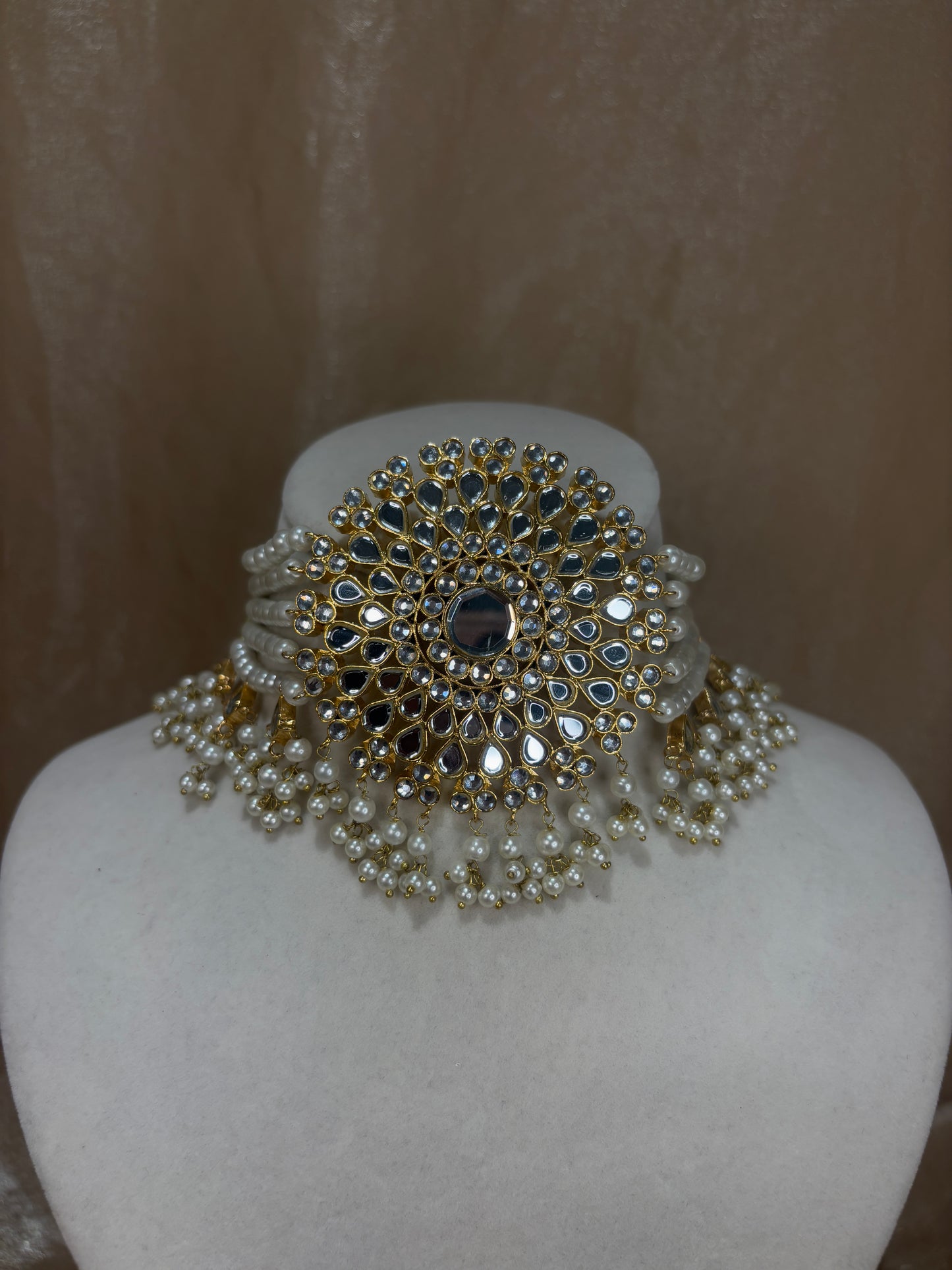Gold farshi kundan set