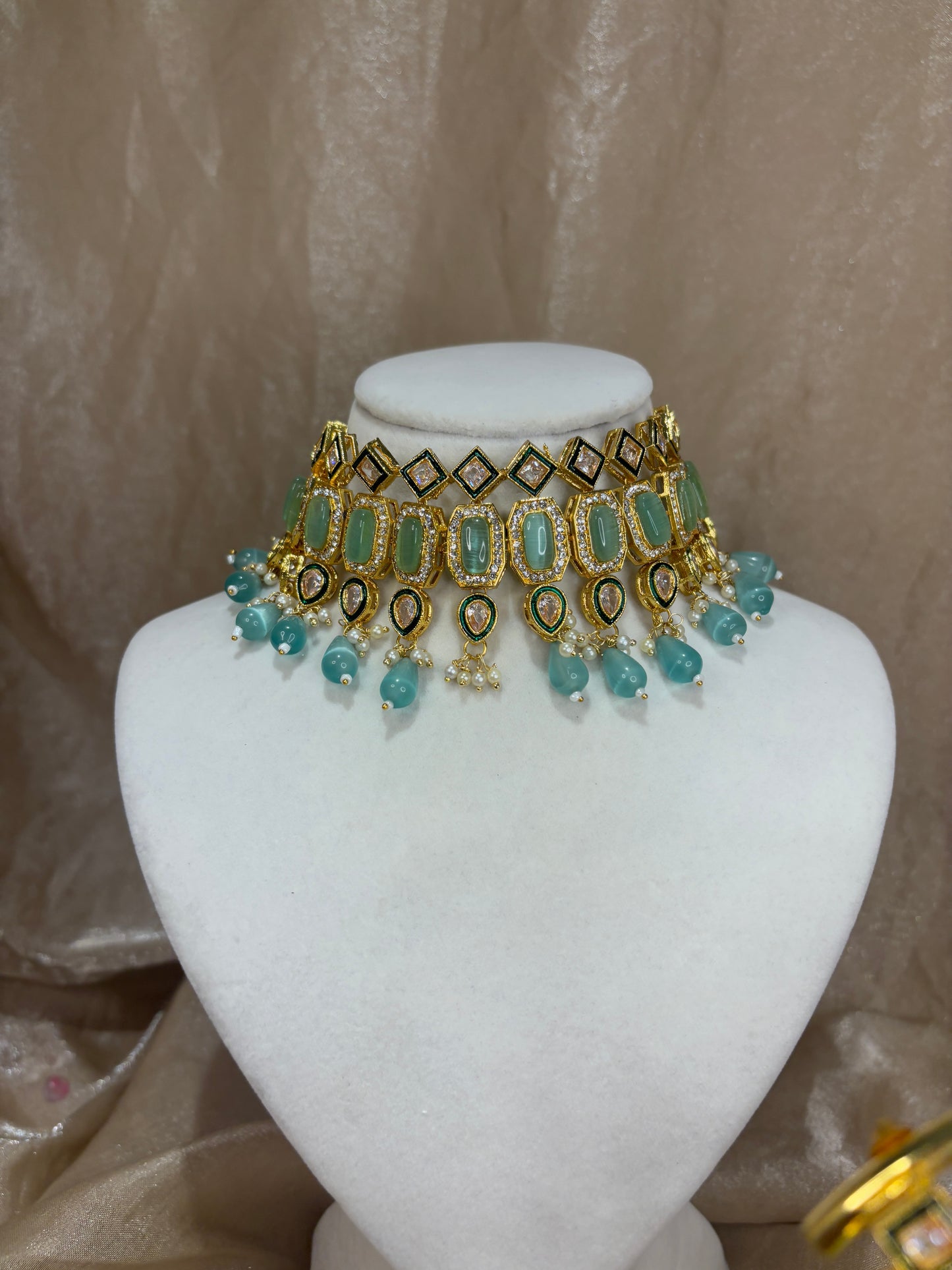 Sea green choker set