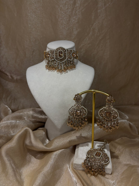 Gold choker set