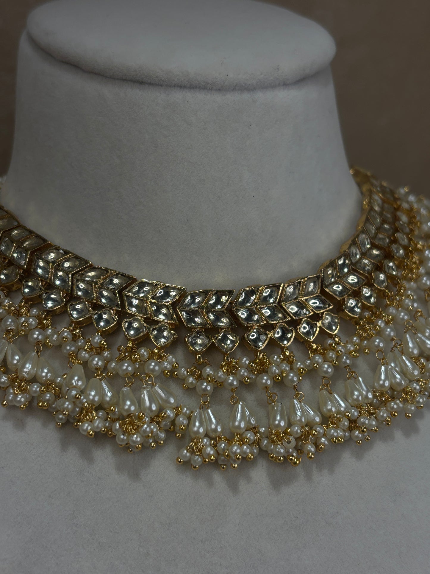 Gold necklace set