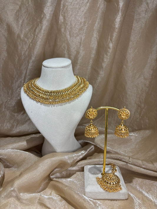 Gold-look necklace set