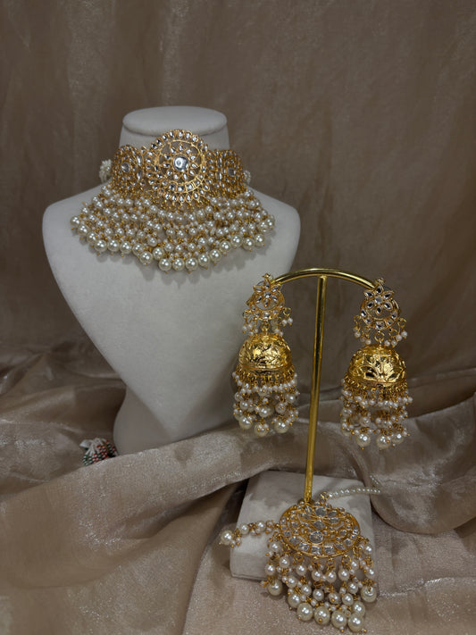Gold kundan choker set