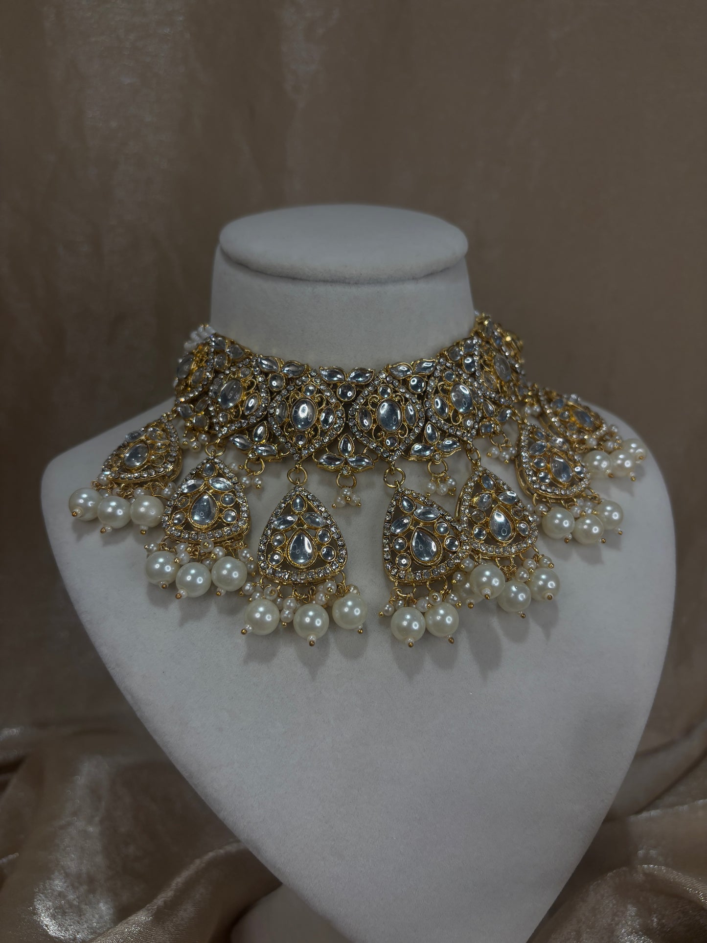 Gold choker set
