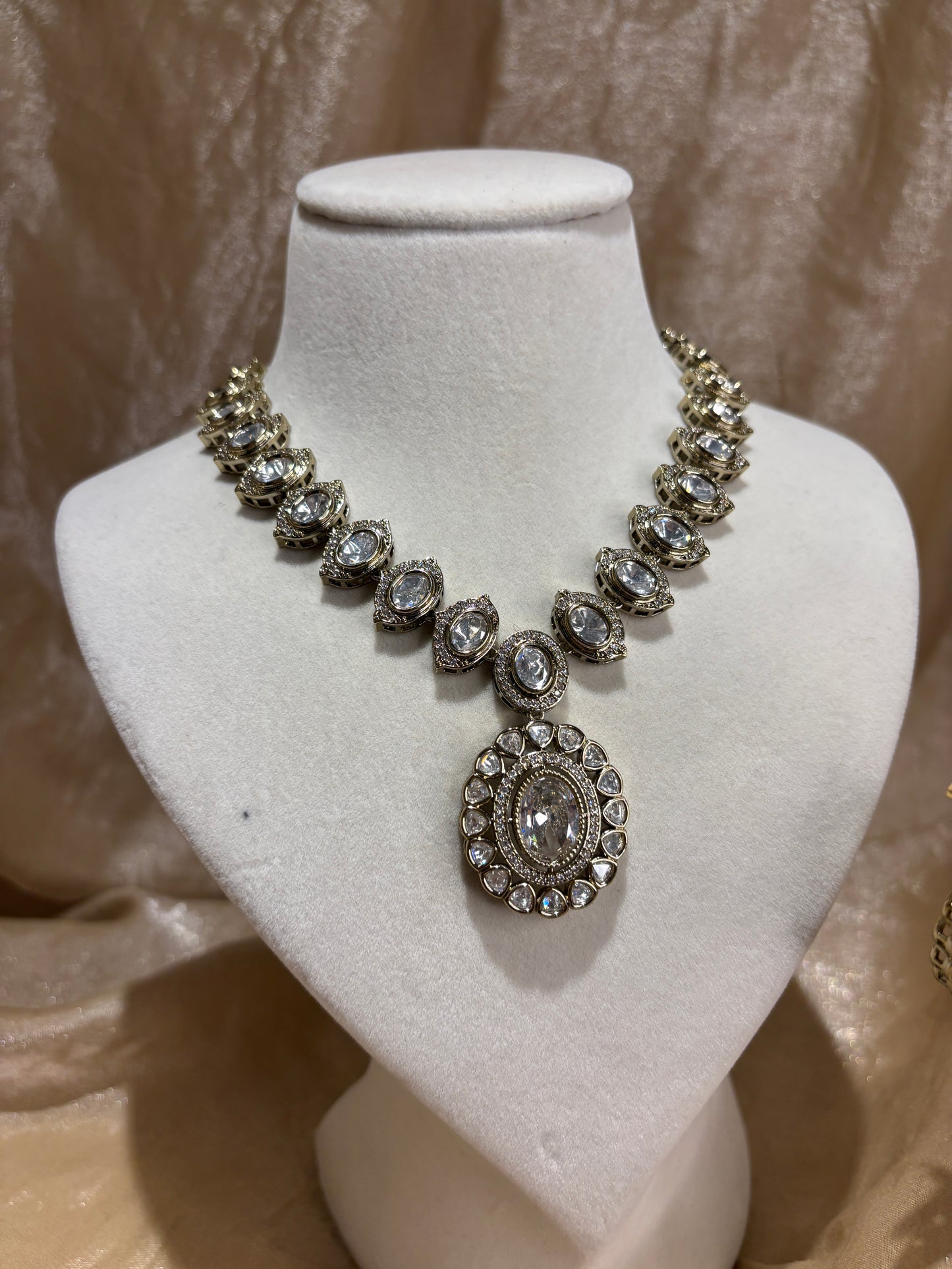 Necklace set