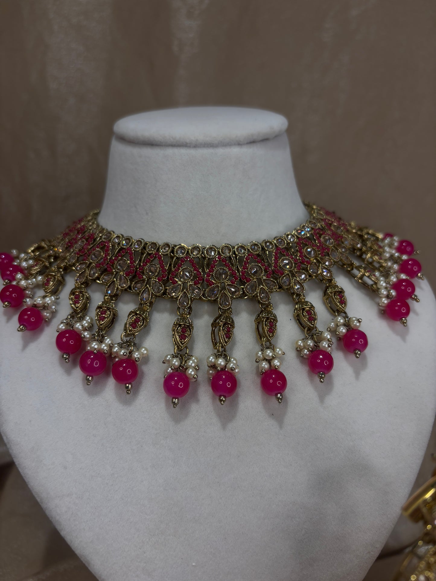 Hot pink necklace set