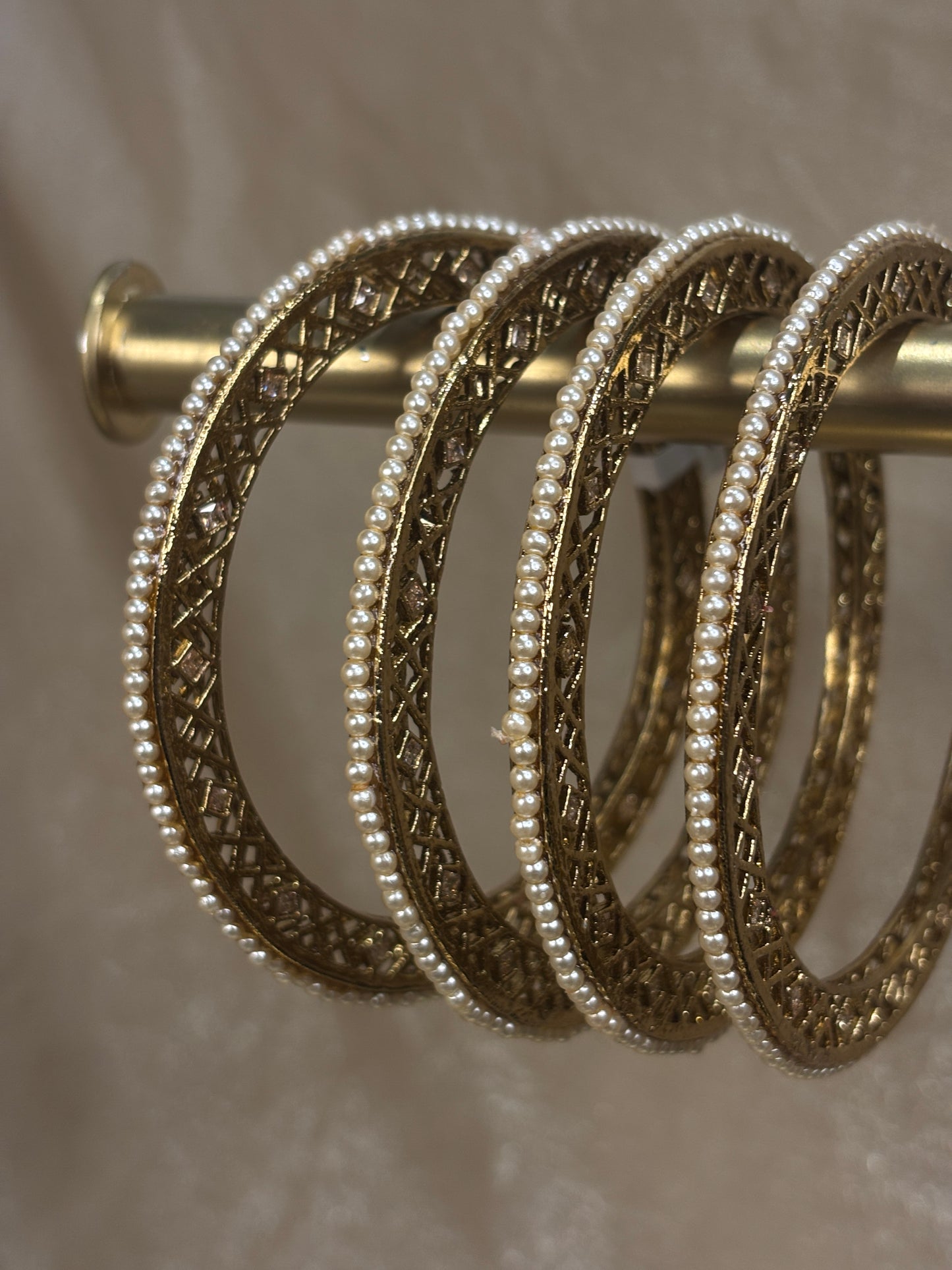 Pearl detail kare