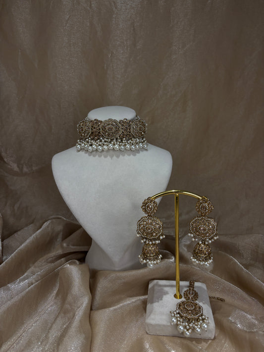Gold choker set