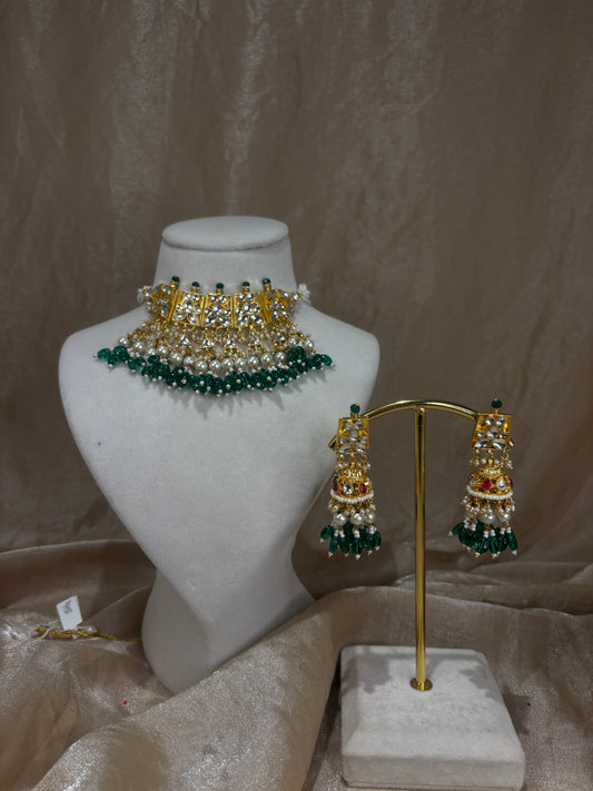 Emerald green choker