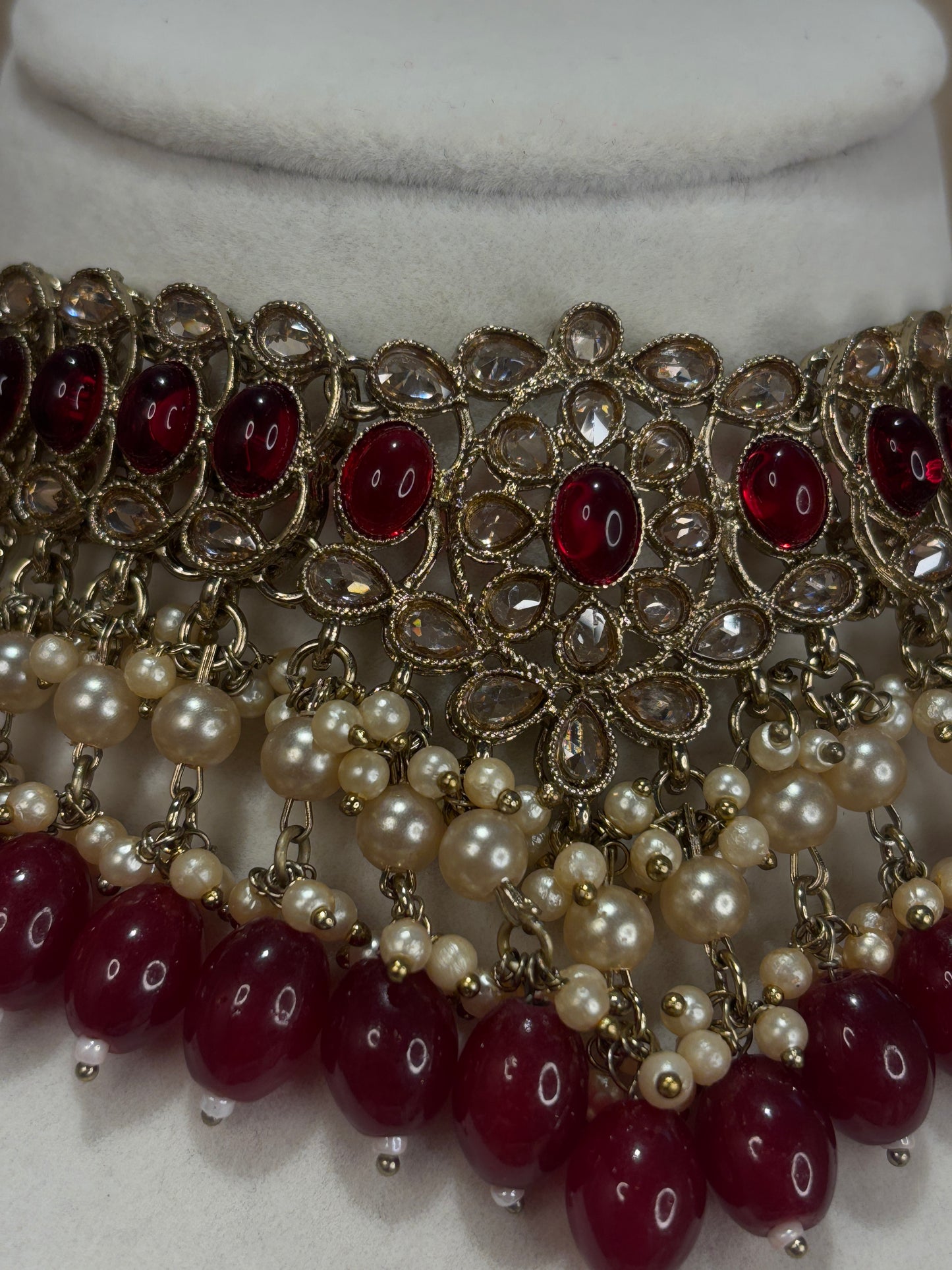 Maroon choker set